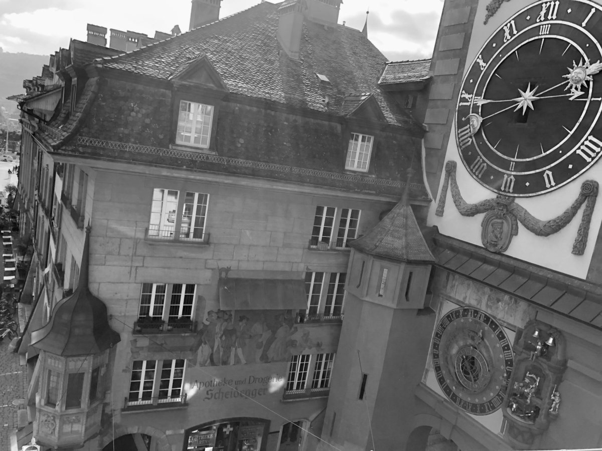 Ventana de la torre junto al Zytglogge. Foto Lettya Oesch